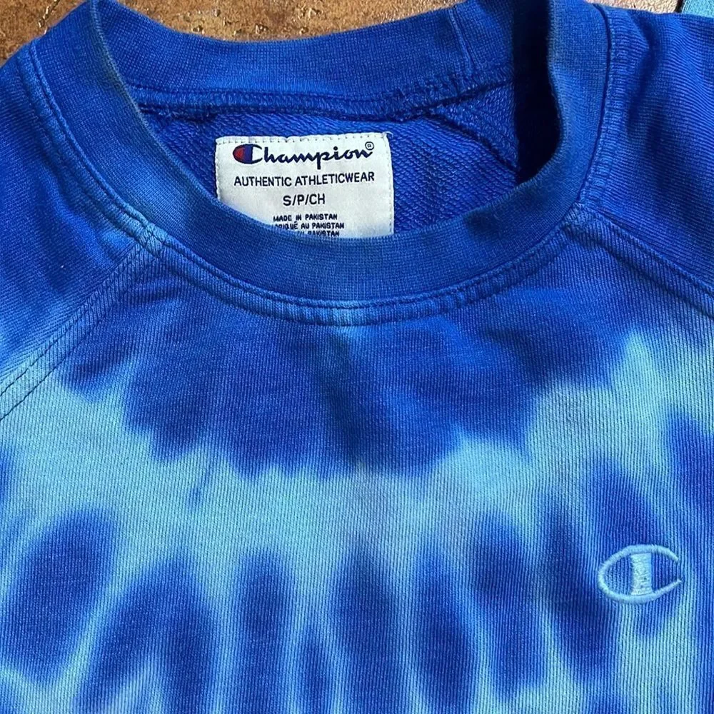 NWOT Champion Women's Tie Dye Sweatshirt Crewneck size S‎
